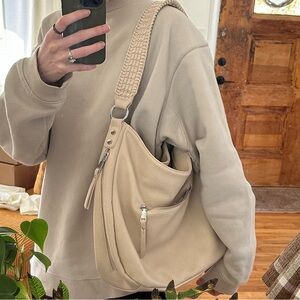 Elegant Cream Shoulder Bag